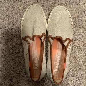 Off white lace Keds